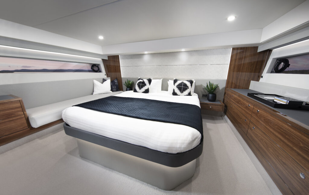 master suite onboard Maritimo S55