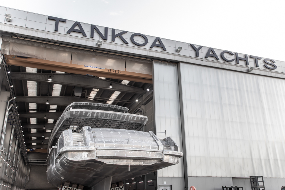 Tankoa 50m yacht leading the shipyard