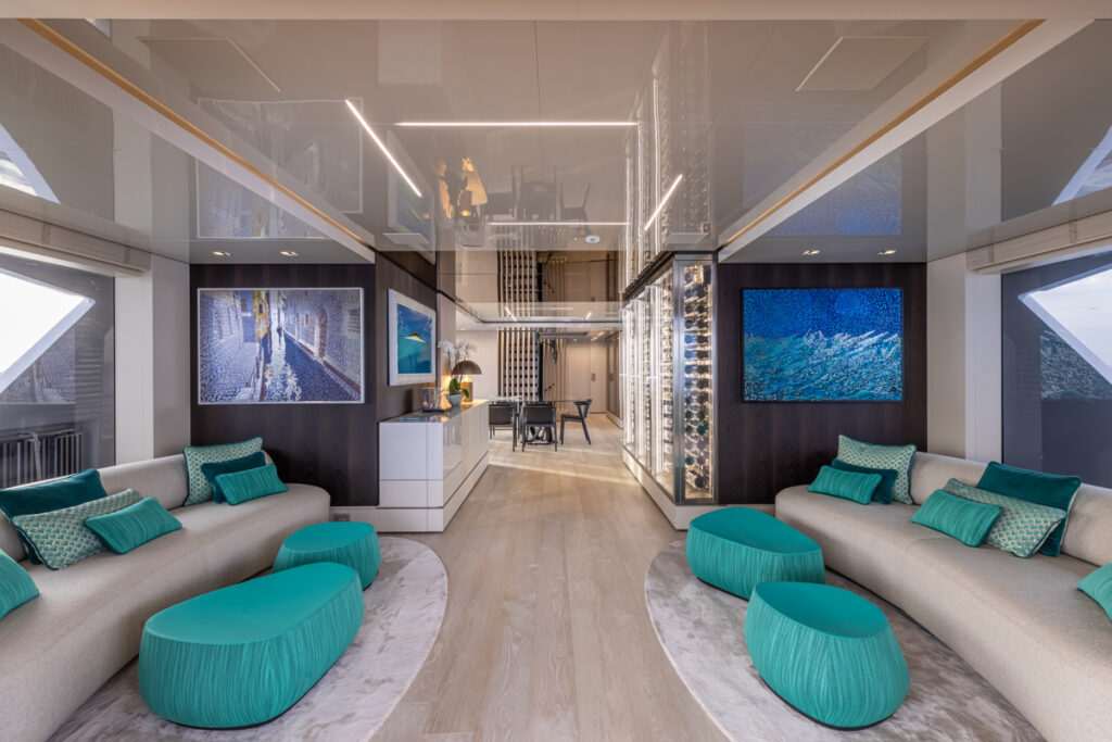 RSY 38m EXP M/Y EMOCEAN main deck lounge