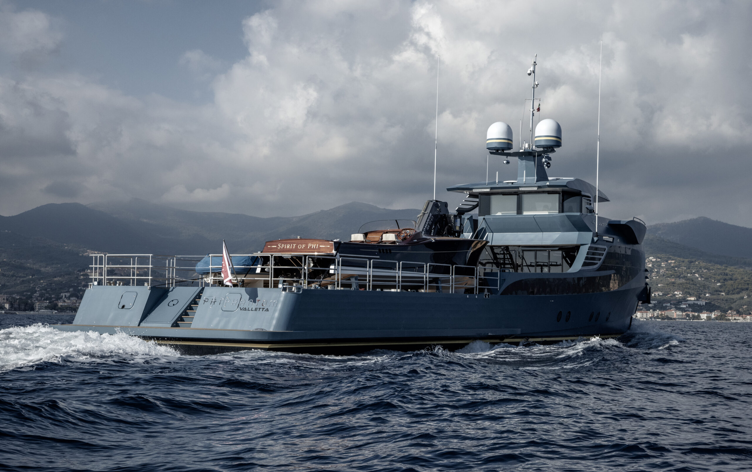 Alia Yachts PHI Phantom chase boat cruising rear angle
