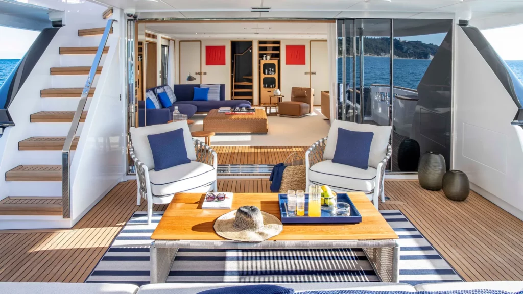 Navetta 30 Wolfpack aft deck lounging area