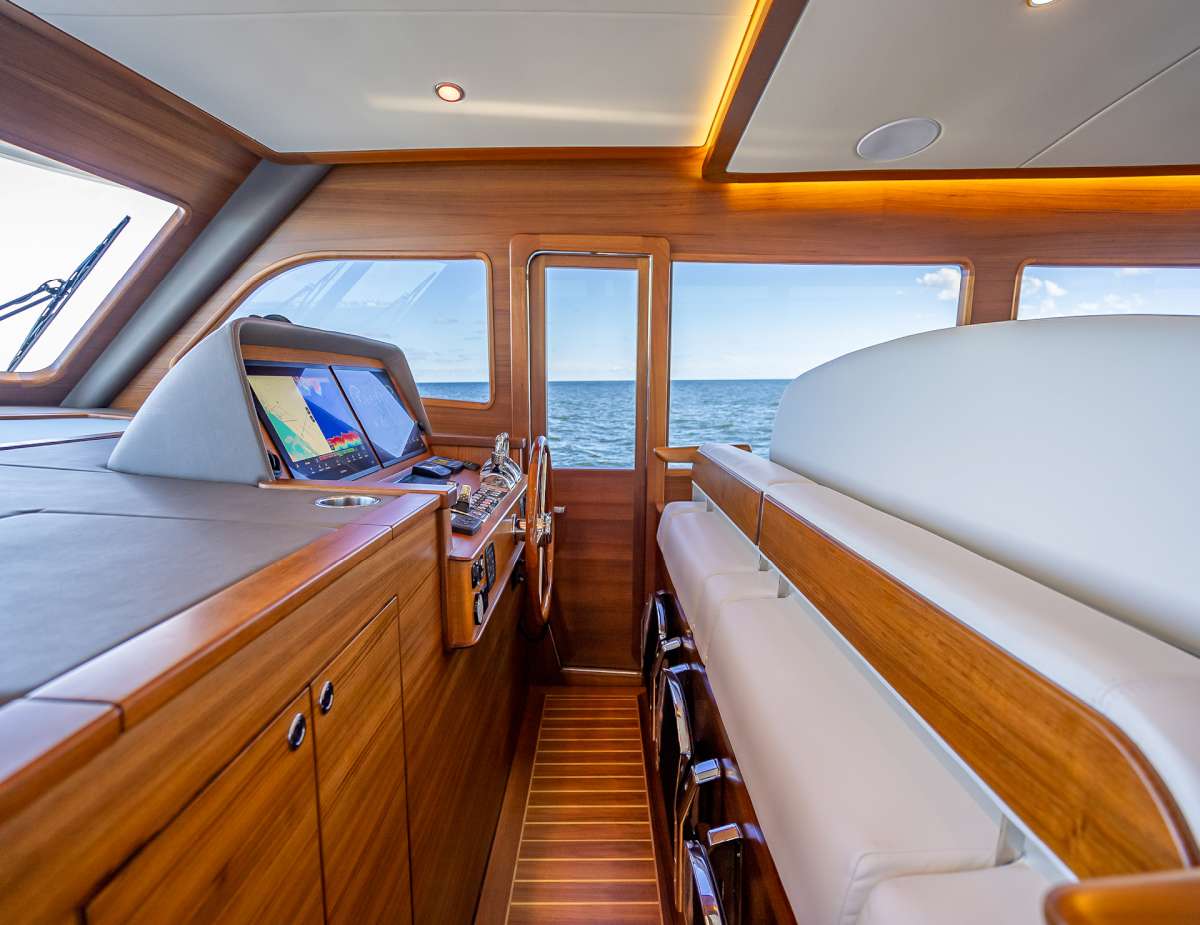 Designed with owner-operators in mind, the GB54 features excellent sightlines from large windows