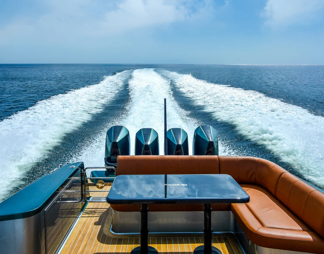 Palm Beach GT50 RS - Quad Mercury 500R V8 outboards