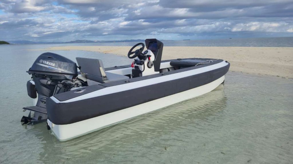 ONETenders_C42_Catamaran_Tender_7