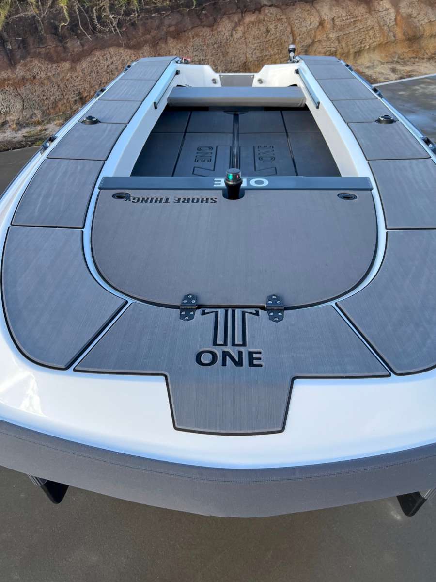 ONETenders_C42_Catamaran_Tender_5